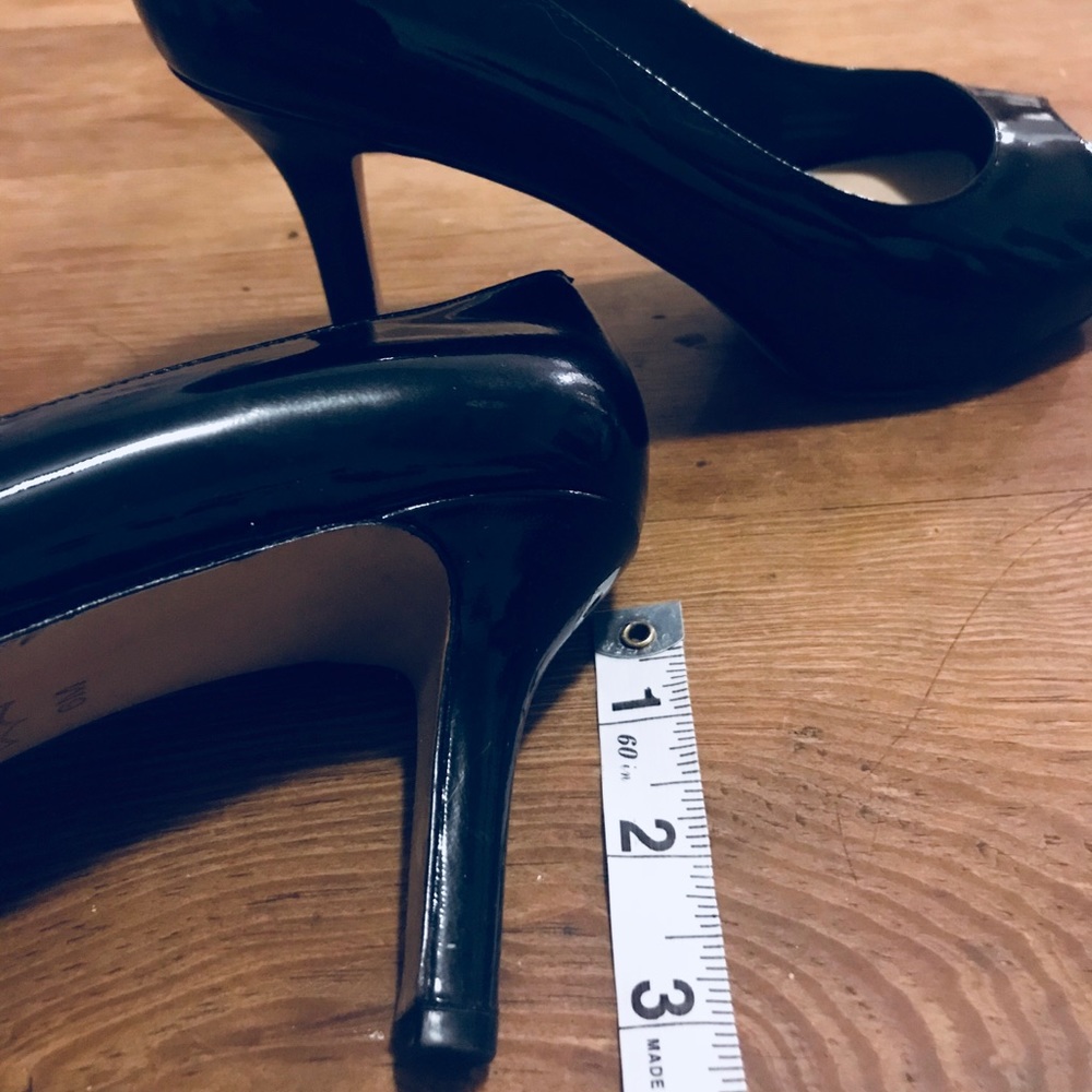 🎉Price Drop🎉 Via Spiga black patent leather heels - Picture 5 of 7